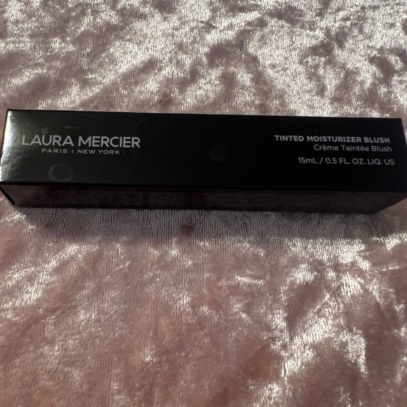 Laura Mercier Liquid Blush - Picture 2 of 3